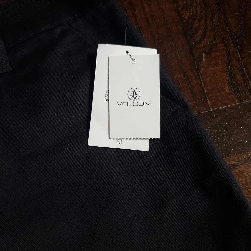 🌟sale Volcom Black Shorts - Picture 2 of 6